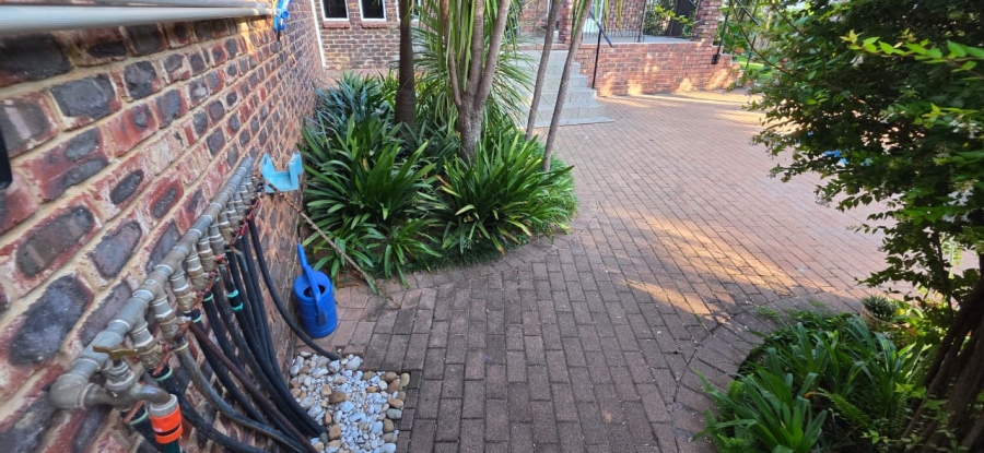 5 Bedroom Property for Sale in Wilkoppies North West